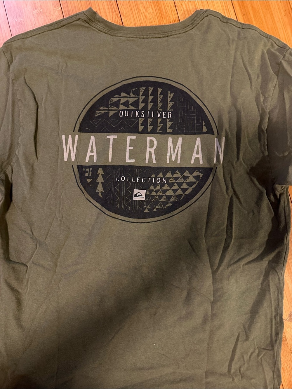 Quicksilver Waterman Collection Men's Olive Green Crew Neck Tee- SIZE SMALL - Picture 3 of 4